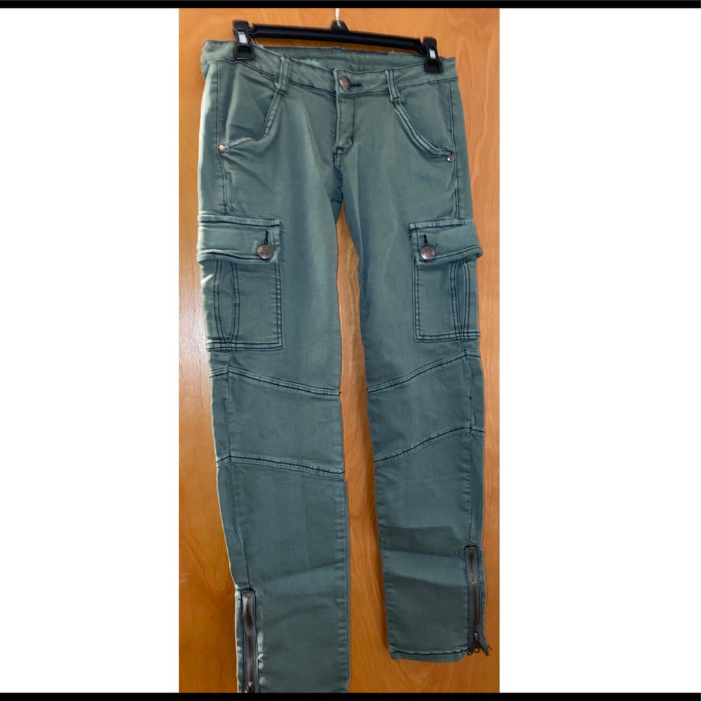 Womens Machine skinny cargo pants size 28